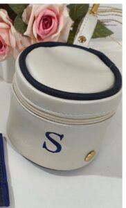 Porta chupete colgante